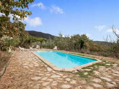 PoolOfHouse