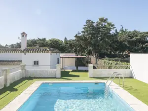 PoolOfHouse